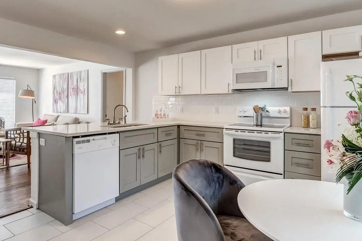 The V Apartments — photo 8