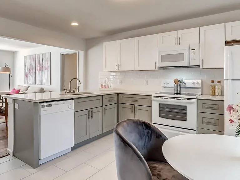 The V Apartments — Photo 5