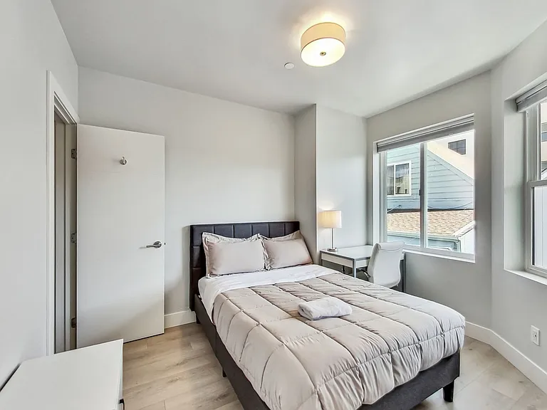 1026 Capp St — Photo 31