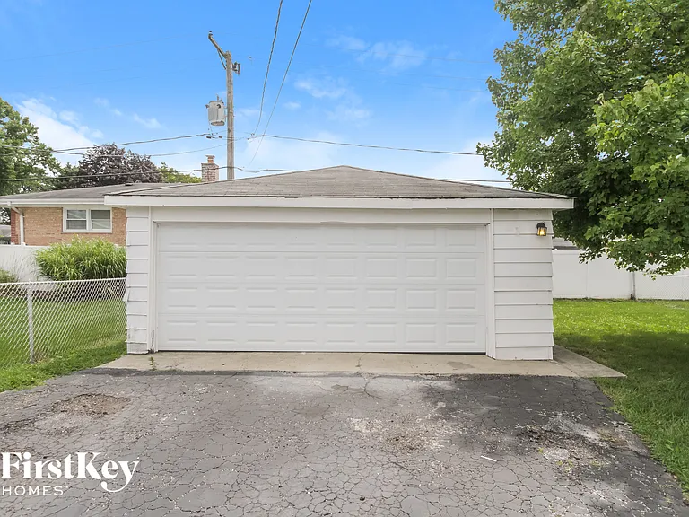 3729 W 121st Pl — Photo 14