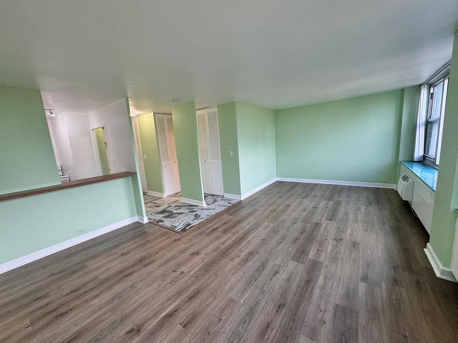 Studio, 550 sqft, $1,850 — Photo 2