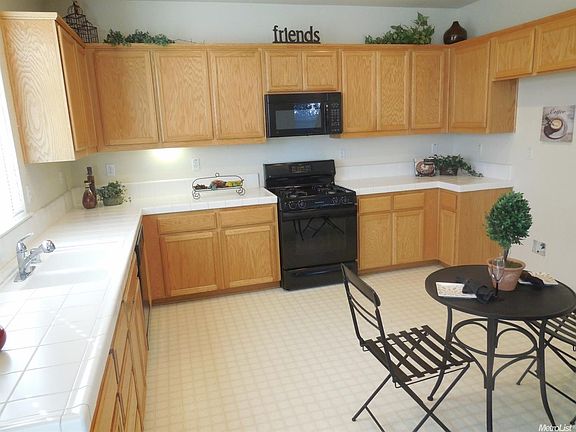 3rd image of 8033 Jaden Ln