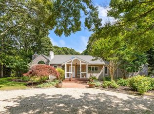 20 Basket Neck Ln, Remsenburg, NY 11960