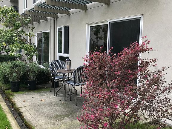 5th image of 835 N Humboldt St APT 208