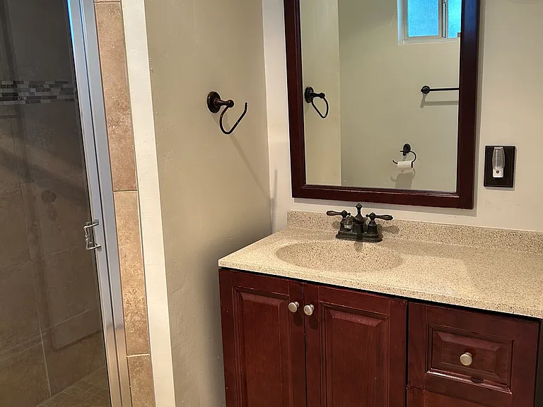 22432 Franklin St — Photo 9