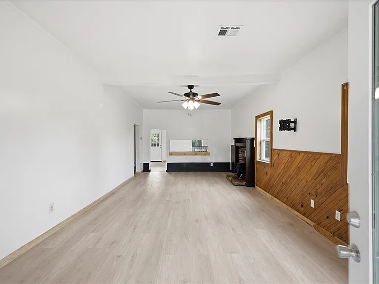 357 Donkey Ln — Photo 4