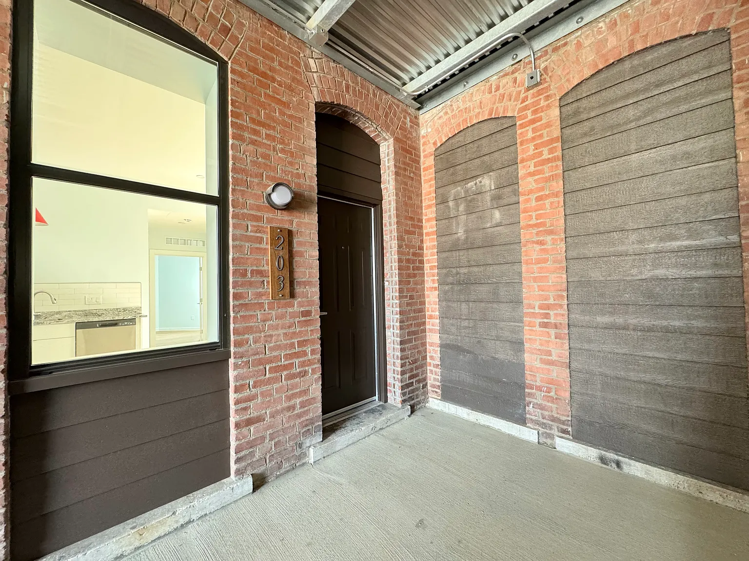1 bed, 740 sqft, $1,350 — Photo 1