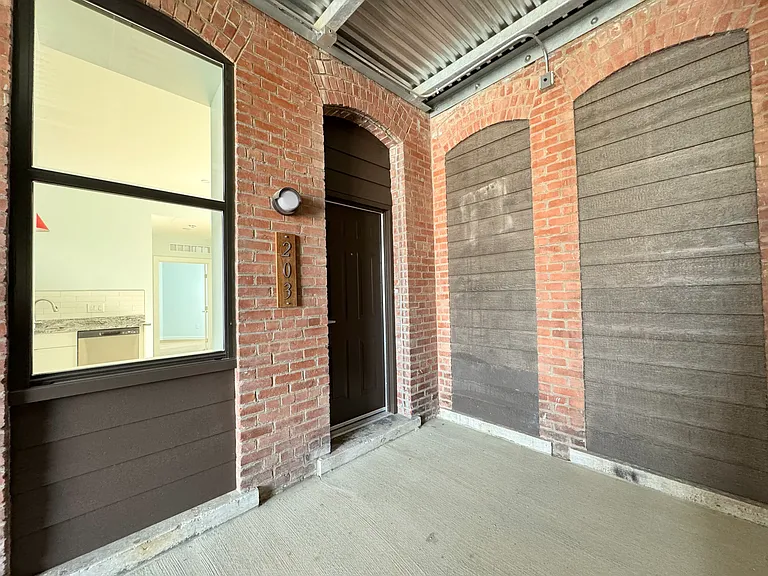 517 Gillis St #203 — Photo 1