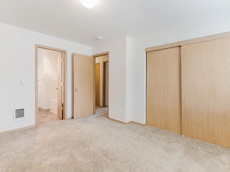 Dalton Park Apartments — Photo 13