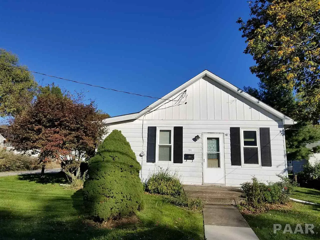 611 S Darst St photo 1