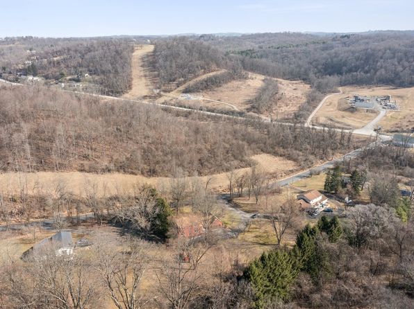 356 Monkey Wrench Rd, Greensburg, PA 15601
