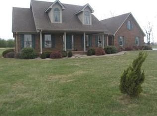 280 Master Ct, Hustonville, KY 40437