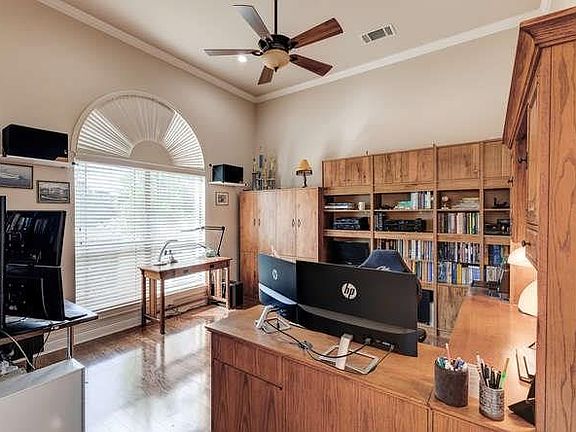 4th image of 225 Canyon Vista Ln