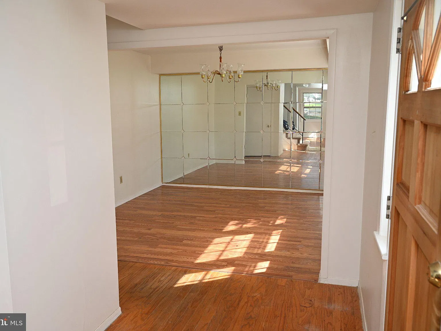 4 bed, 2.5 bath, 2213 sqft, $4,500 — Photo 4