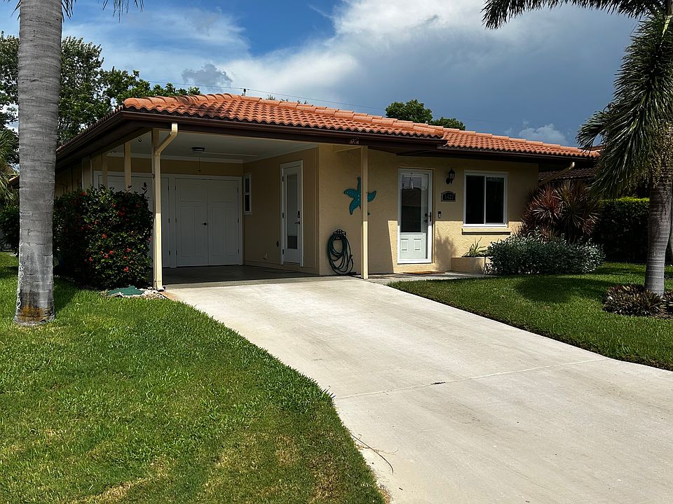 Standalone, Mediterranean Style 2 Bed / 2 Bath