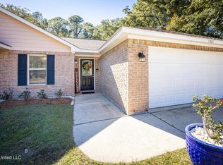 1321 Oak St, Ocean Springs, MS 39564