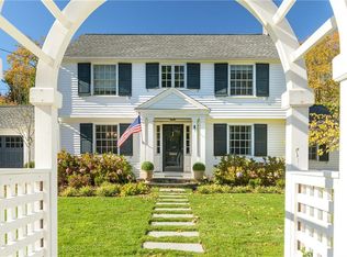 7 Harbour Rd, Barrington, RI 02806