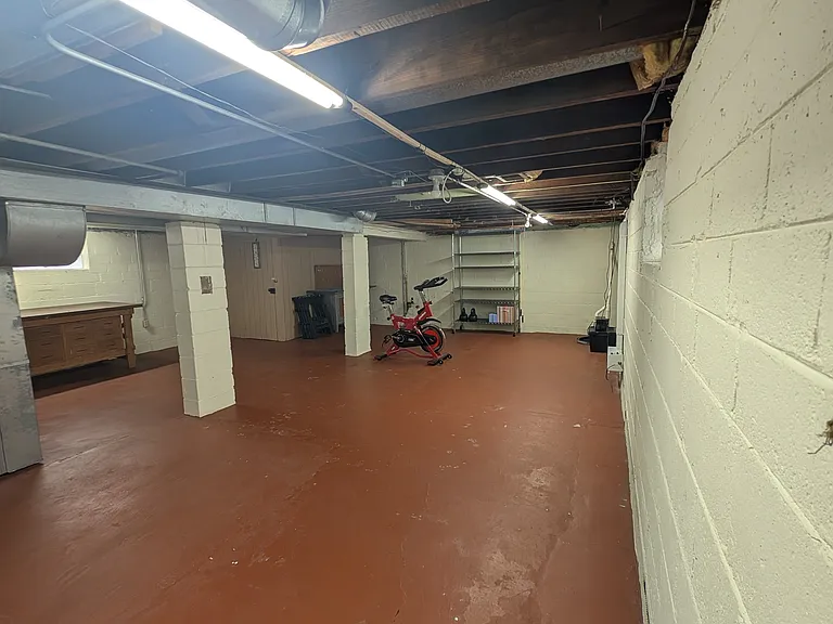 2408 Green St #1 — Photo 18