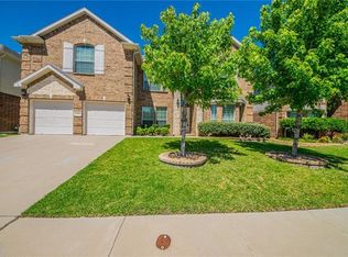 11929 Summerwind Dr, Fort Worth, TX 76244