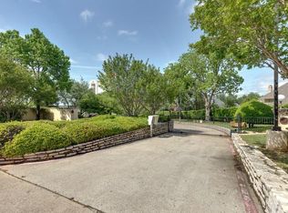 2112 Reflection Bay Dr, Arlington, TX 76013