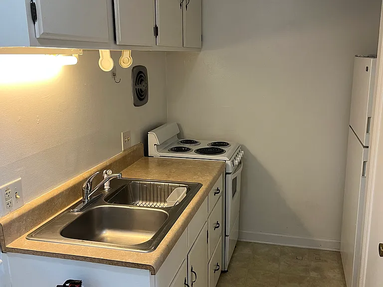 1121 1st St SW #8 — Photo 9