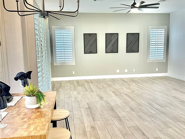 20 Chateau Whistler Ct — Photo 18