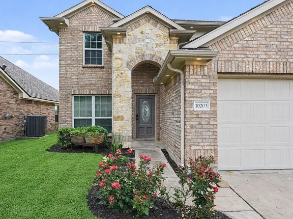10203 Hidden Creek Falls Ln, Brookshire, TX 77423