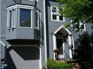 8 S King St, Danbury, CT 06811