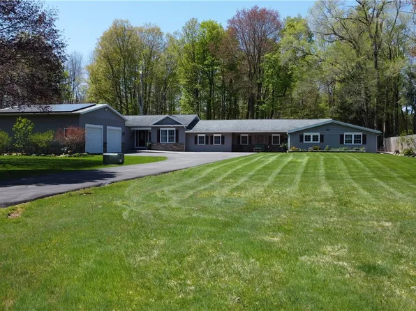 109 Ogden Parma Town Line Rd, Spencerport, NY 14559