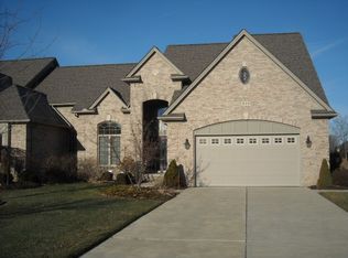 940 Saint James Park Ave, Monroe, MI 48161