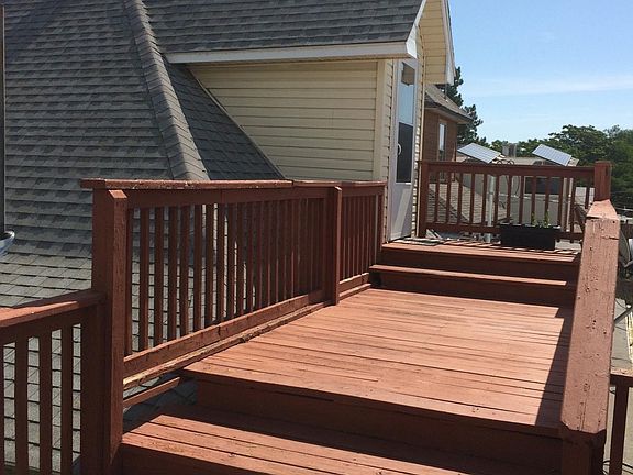deck leading to front door