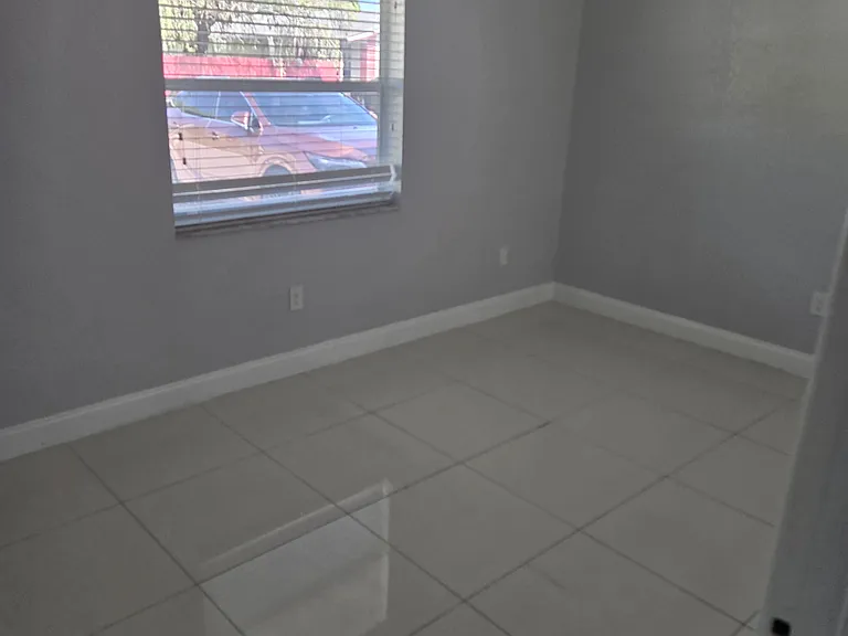 3670 SW 60th Ter #2 — Photo 9