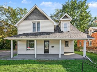 447 Raglan St S, Renfrew, ON K7V 1R9