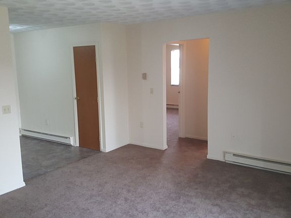 4th image of 101 Woolery Ln