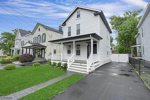 84 Grove St Photo 1