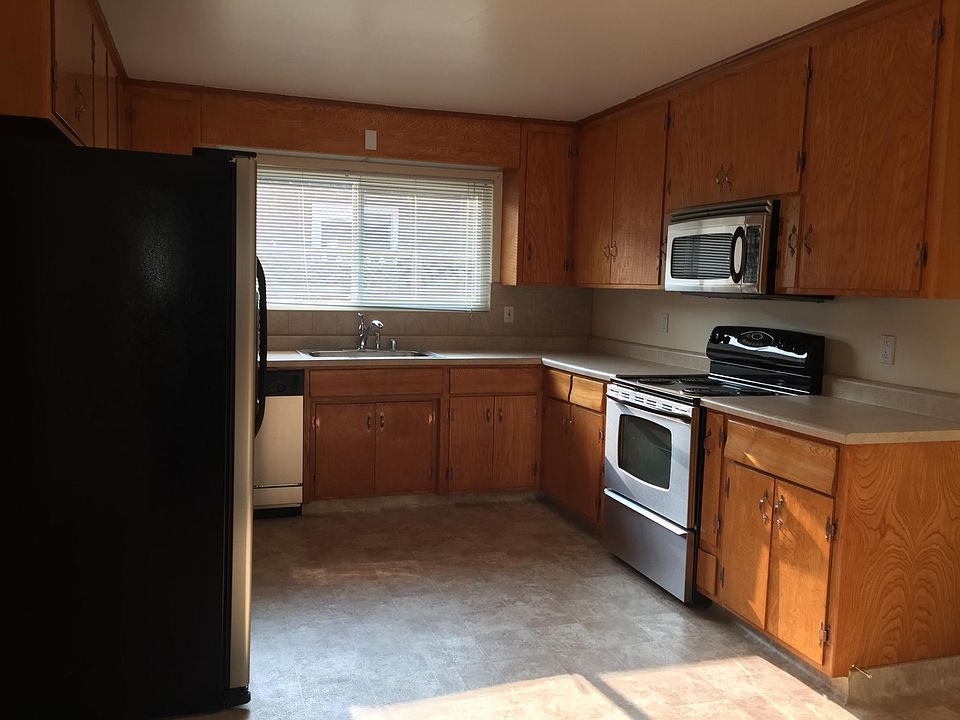 1st image of 1552 Roosevelt Ave