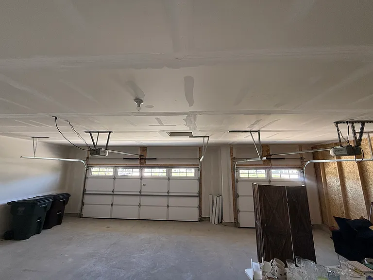 666 E Bluff Cir — Photo 14