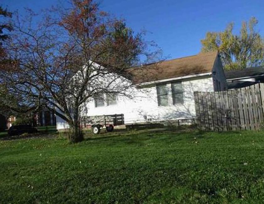 2nd image of 838 E High St