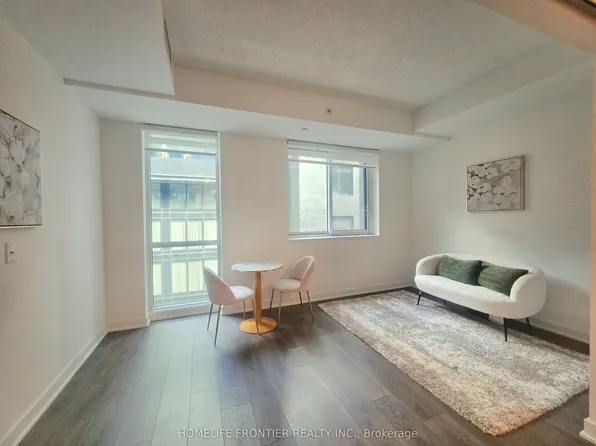 115 Blue Jays Way #705, Toronto, ON M5V 0N4