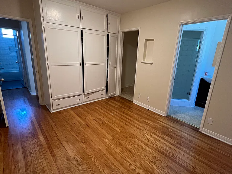 4015 Jackson Ave — Photo 11