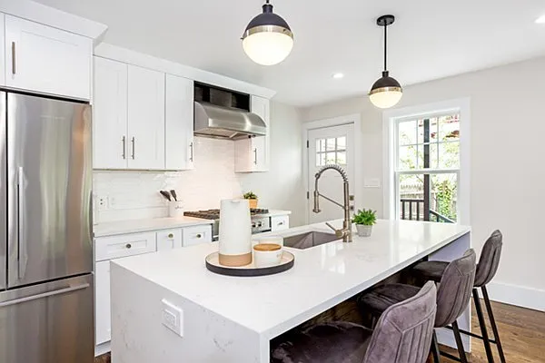 10 Brook St #1
