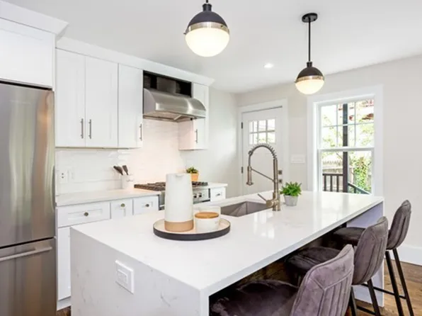 18 Brook St #B, Somerville, MA 02145