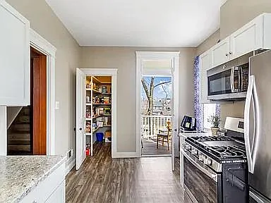 4110 Bell St — Photo 3