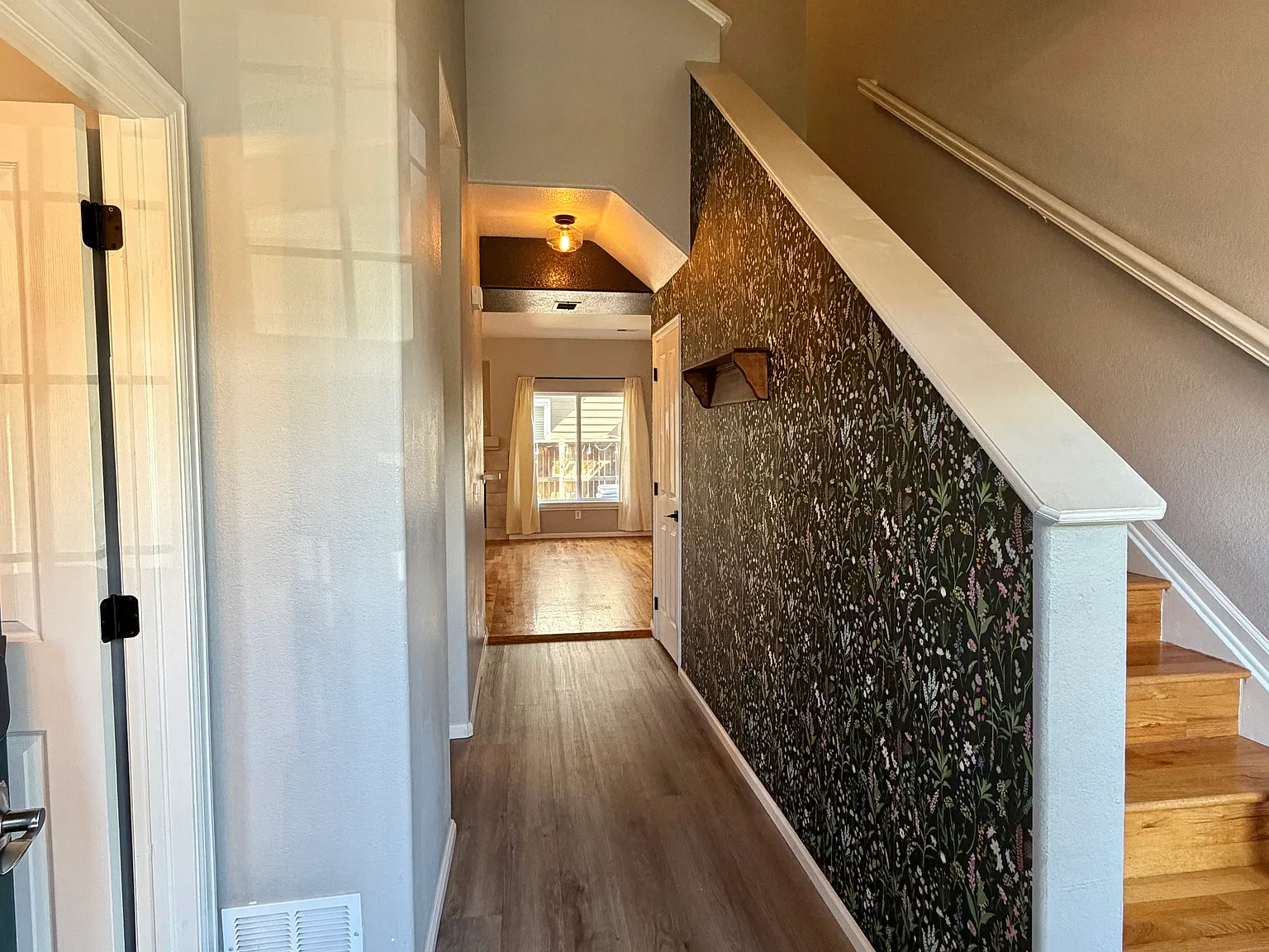 2 bed, 2.5 bath, 1288 sqft, $2,195 — Photo 2