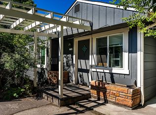 1545 NW 9th St, Bend, OR 97703