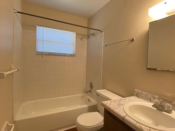 3rd image of 6713 Lodge Ave