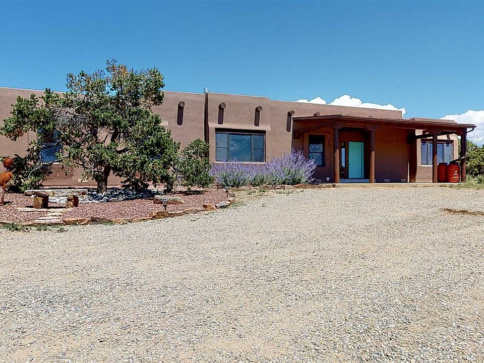 1st image of 16 Camino Potrillo