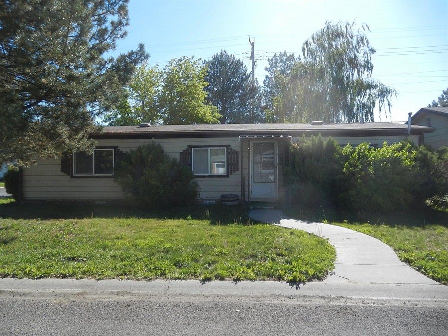 1st image of 1740 Camarillo Way