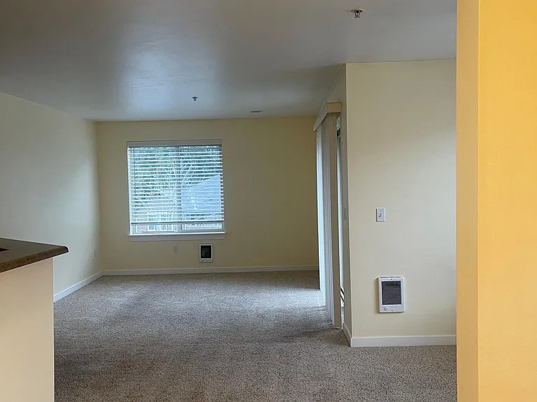 1900 Weaver Rd #H205 — Photo 9