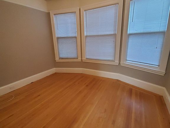 4th image of 2210 Polk St